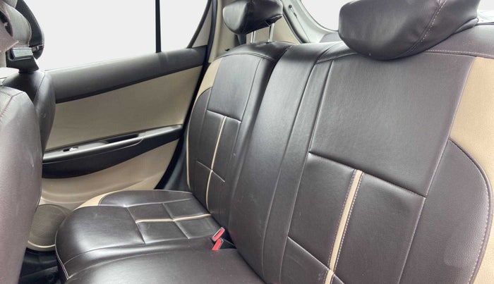 2014 Hyundai i20 SPORTZ 1.4 AT, Petrol, Automatic, 62,490 km, Right Side Rear Door Cabin
