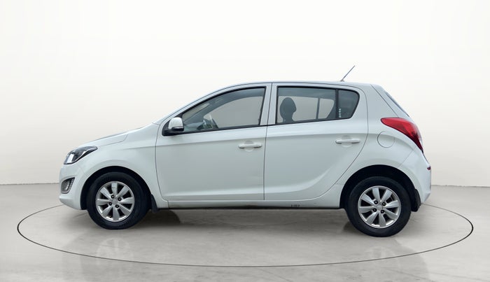 2014 Hyundai i20 SPORTZ 1.4 AT, Petrol, Automatic, 62,490 km, Left Side