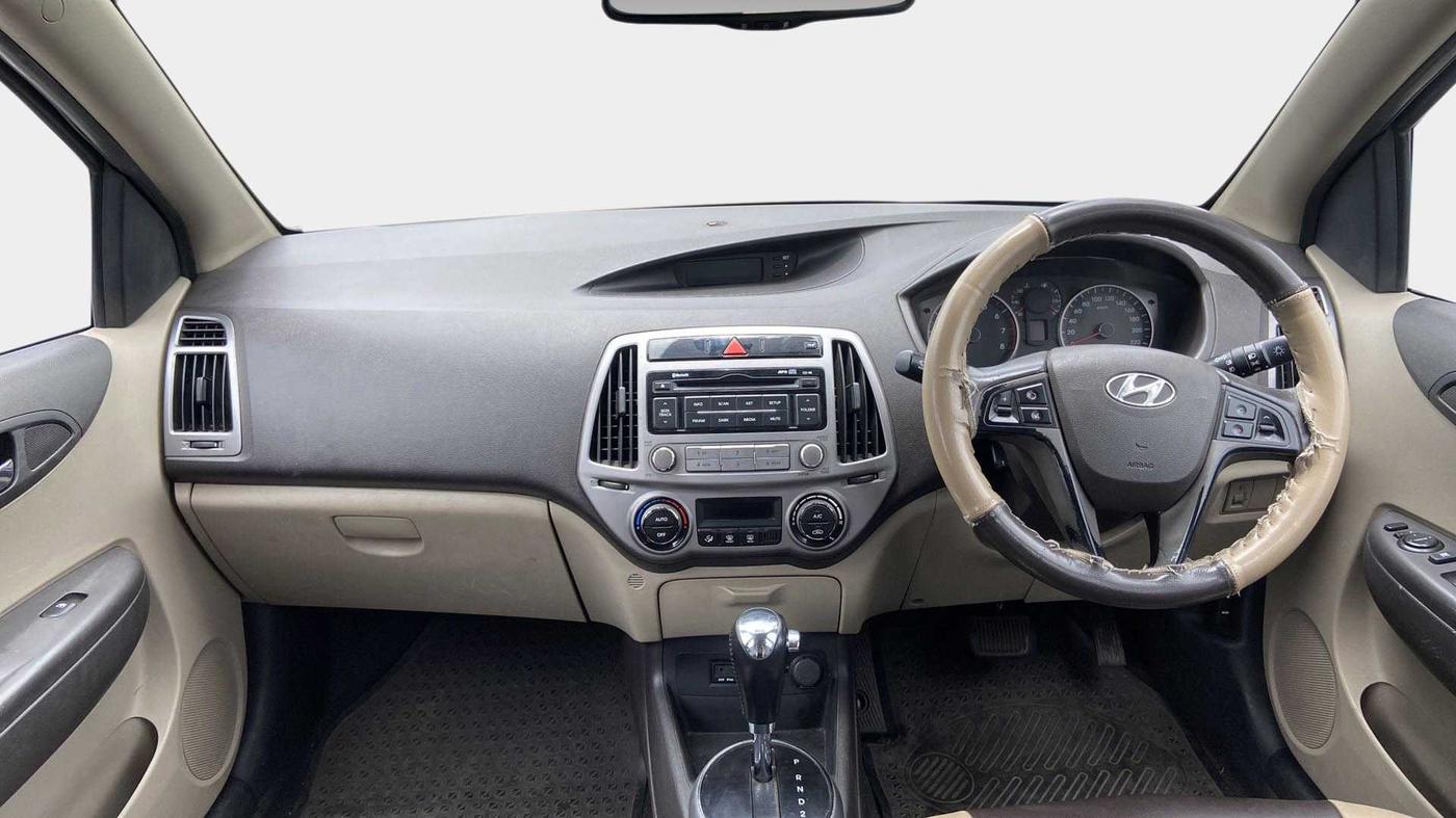 2014 Hyundai i20 SPORTZ 1.4 AT, Petrol, Automatic, 62,490 km, Dashboard