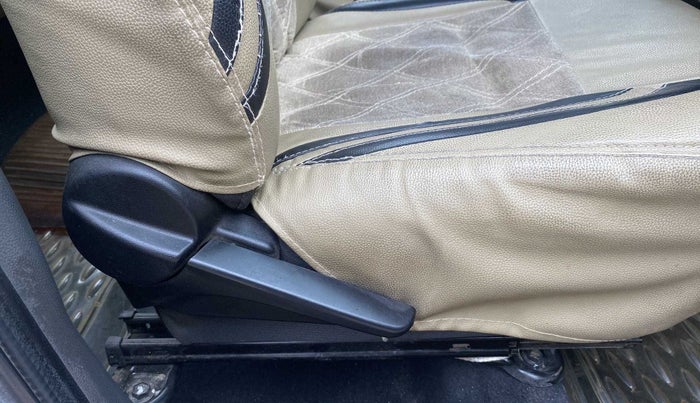 2012 Toyota Etios G, Petrol, Manual, 54,815 km, Driver Side Adjustment Panel