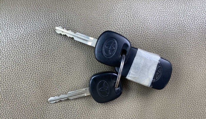 2012 Toyota Etios G, Petrol, Manual, 54,815 km, Key Close Up