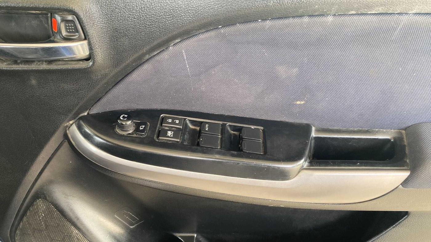 2019 Maruti Baleno ZETA DIESEL 1.3, Diesel, Manual, 1,00,250 km, Driver Side Door Panels Control