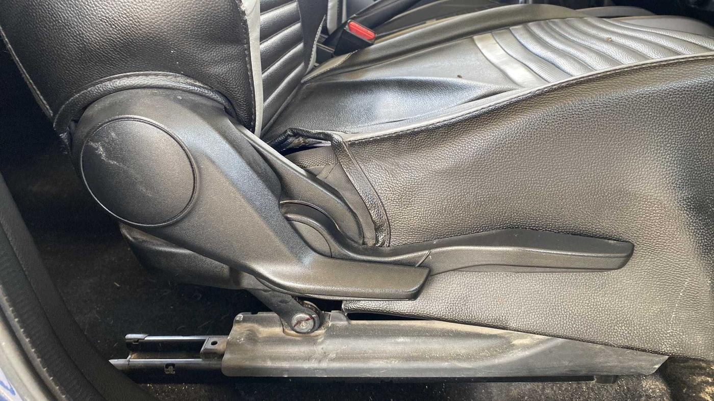 2019 Maruti Baleno ZETA DIESEL 1.3, Diesel, Manual, 1,00,250 km, Driver Side Adjustment Panel