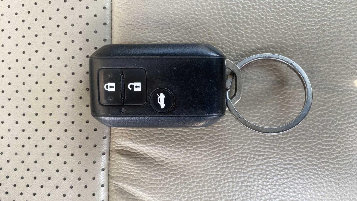 2017 Maruti Dzire ZXI PLUS AMT, Petrol, Automatic, 64,444 km, Key Close Up