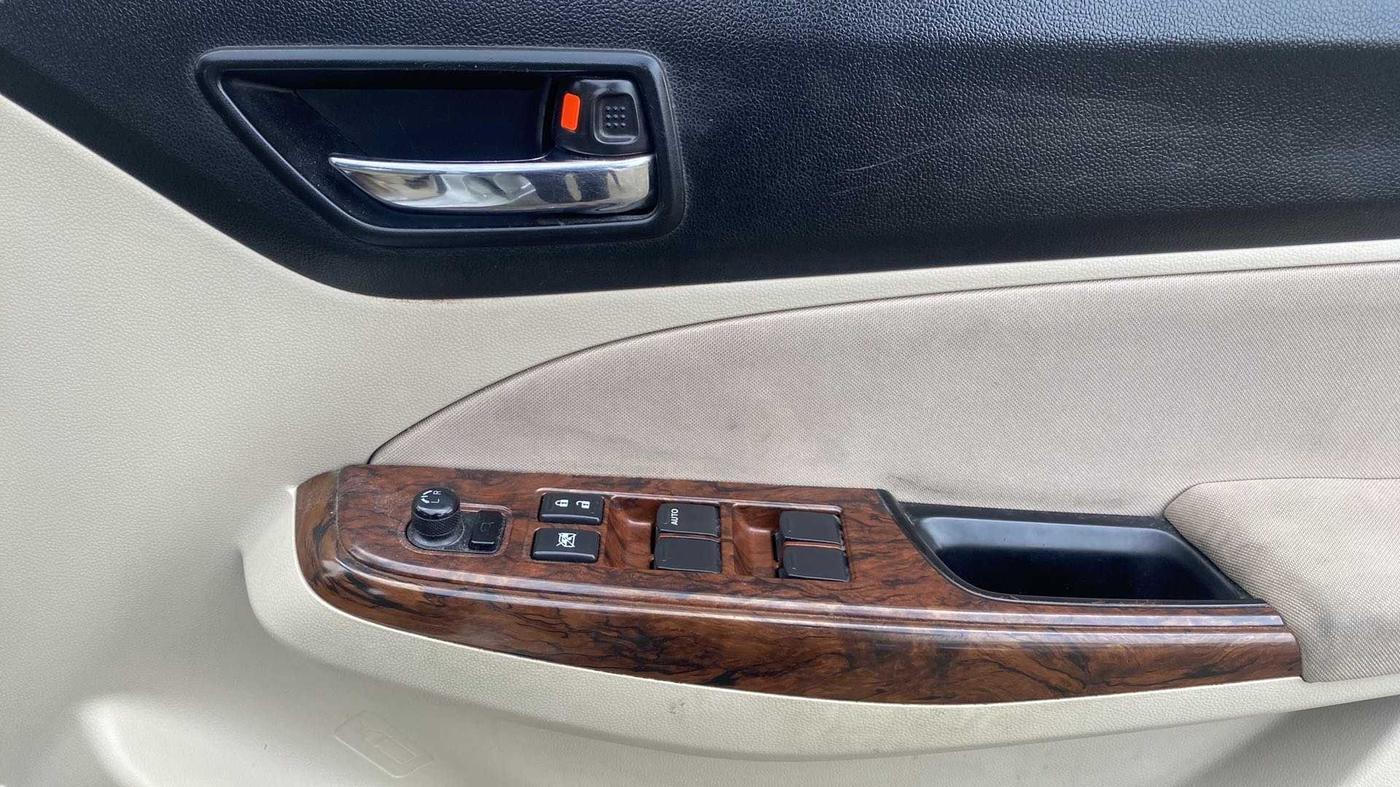 2017 Maruti Dzire ZXI PLUS AMT, Petrol, Automatic, 64,444 km, Driver Side Door Panels Control