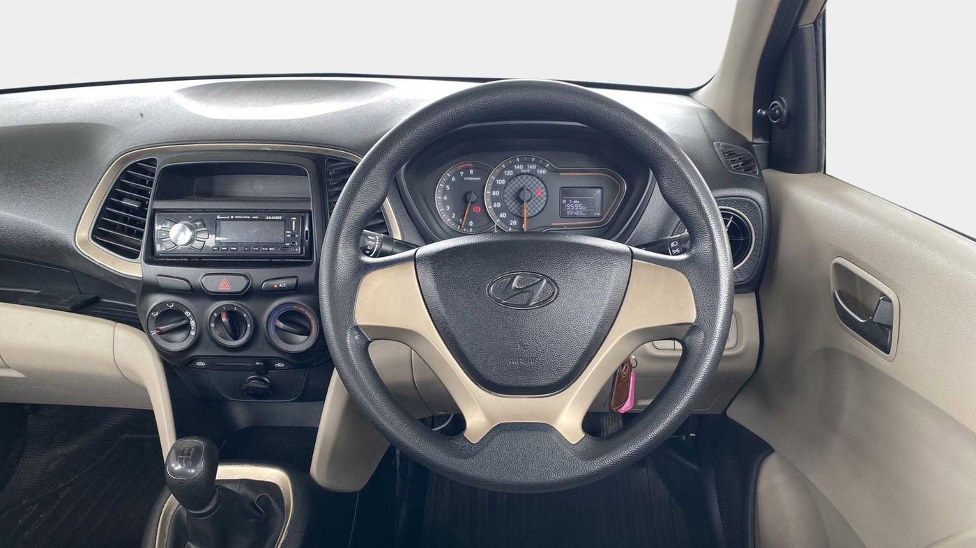 2019 Hyundai NEW SANTRO ERA, Petrol, Manual, 99,459 km, Steering Wheel Close Up