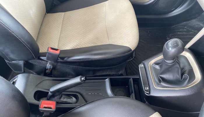 2019 Hyundai NEW SANTRO ERA, Petrol, Manual, 99,459 km, Gear Lever