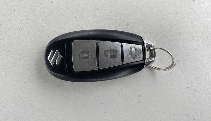 2016 Maruti Swift Dzire ZDI, Diesel, Manual, 99,882 km, Key Close Up