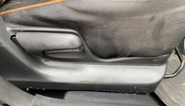 2016 Maruti Swift VXI O, Petrol, Manual, 59,481 km, Driver Side Adjustment Panel