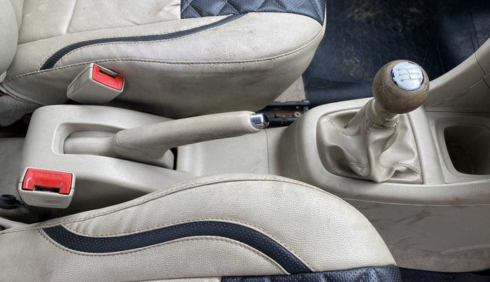 2015 Maruti Swift Dzire VXI, Petrol, Manual, 87,168 km, Gear Lever