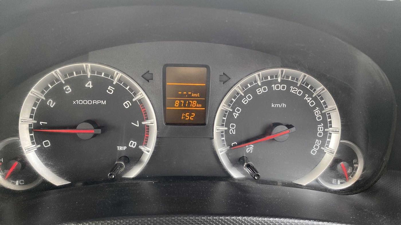 2015 Maruti Swift Dzire VXI, Petrol, Manual, 87,168 km, Odometer Image