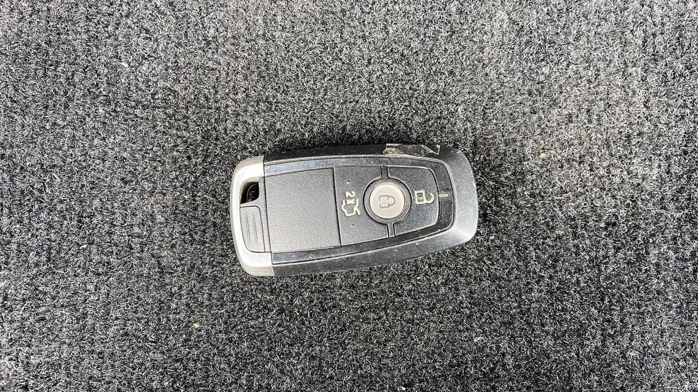 2020 Ford New Figo TITANIUM 1.2 PETROL MT, Petrol, Manual, 61,396 km, Key Close Up