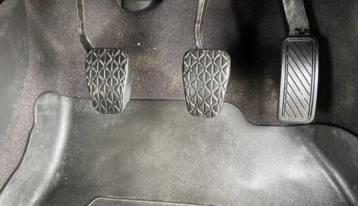 2019 Ford FREESTYLE TITANIUM 1.2 PETROL, Petrol, Manual, 26,097 km, Pedals