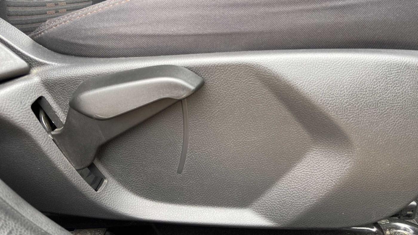 2019 Ford FREESTYLE TITANIUM 1.2 PETROL, Petrol, Manual, 26,097 km, Driver Side Adjustment Panel