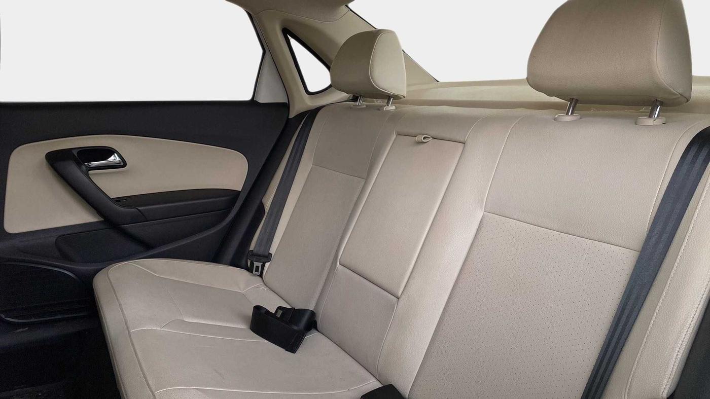 2017 Skoda Rapid STYLE 1.5 TDI AT, Diesel, Automatic, 30,462 km, Right Side Rear Door Cabin