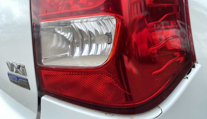 2016 Maruti Wagon R 1.0 VXI AMT, Petrol, Automatic, 79,138 km, Right tail light - Minor damage