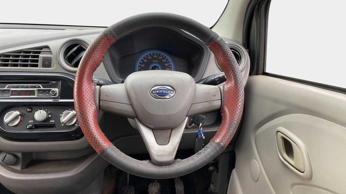 2017 Datsun Redi Go T (O), Petrol, Manual, 83,449 km, Steering Wheel Close Up