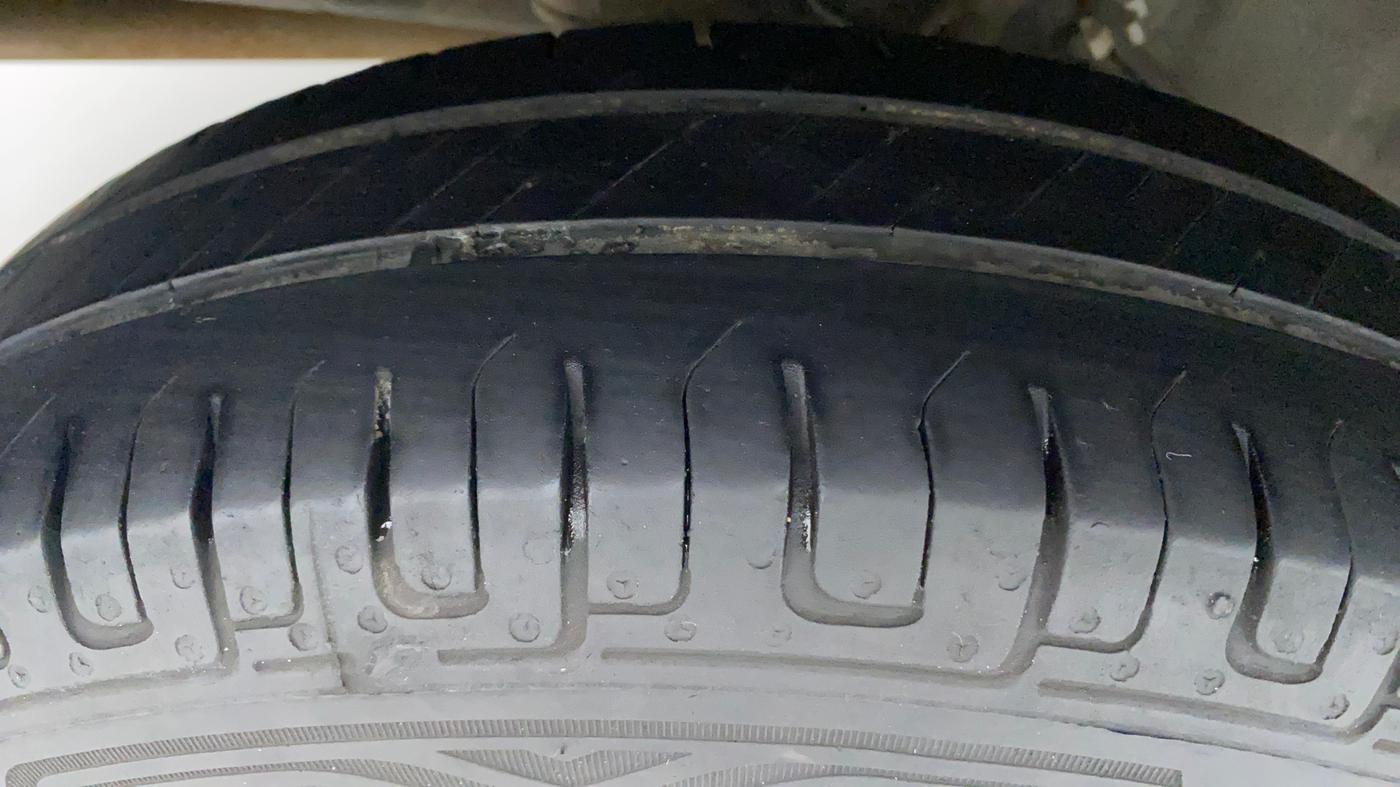 2015 Datsun Go Plus T, Petrol, Manual, 83,044 km, Right Rear Tyre Tread