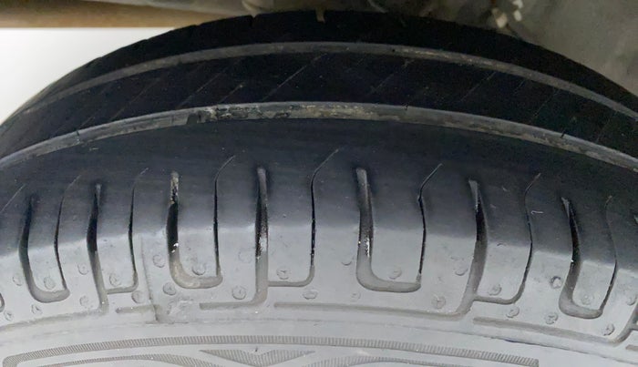 2015 Datsun Go Plus T, Petrol, Manual, 83,044 km, Right Rear Tyre Tread