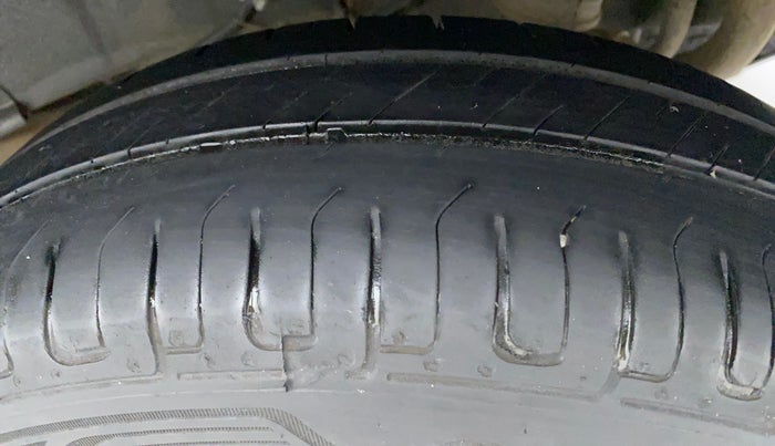 2015 Datsun Go Plus T, Petrol, Manual, 83,044 km, Left Rear Tyre Tread