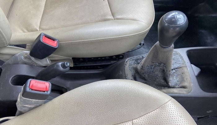 2018 Hyundai Eon ERA +, Petrol, Manual, 54,833 km, Gear Lever