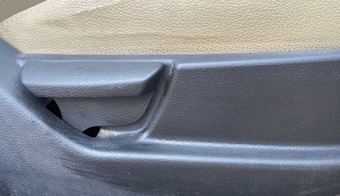 2018 Hyundai Eon ERA +, Petrol, Manual, 54,833 km, Driver Side Adjustment Panel