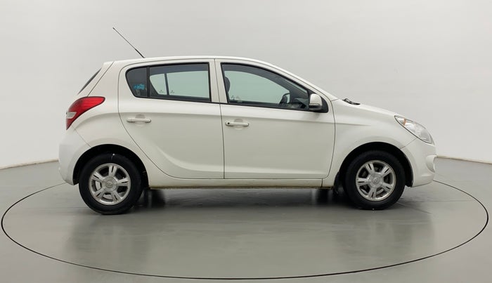 2012 Hyundai i20 SPORTZ 1.2, Petrol, Manual, 1,03,781 km, Right Side View