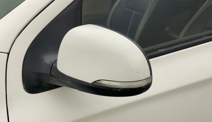 2012 Hyundai i20 SPORTZ 1.2, Petrol, Manual, 1,03,781 km, Left rear-view mirror - Indicator light has minor damage