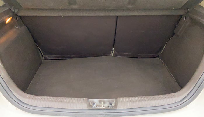 2012 Hyundai i20 SPORTZ 1.2, Petrol, Manual, 1,03,781 km, Boot Inside