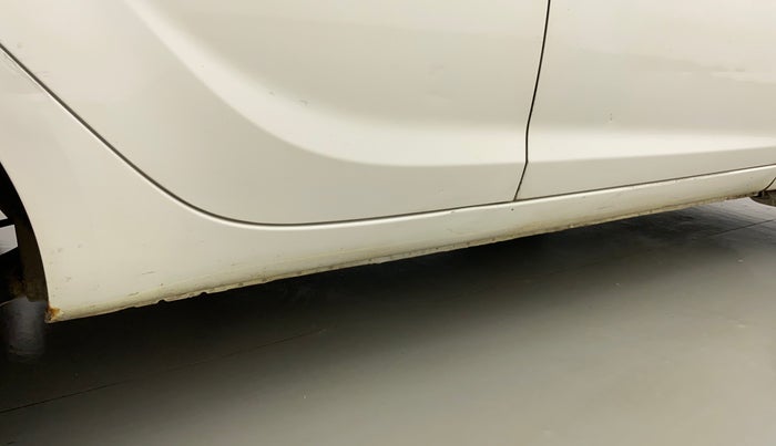 2012 Hyundai i20 SPORTZ 1.2, Petrol, Manual, 1,03,781 km, Right running board - Minor scratches