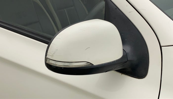 2012 Hyundai i20 SPORTZ 1.2, Petrol, Manual, 1,03,781 km, Right rear-view mirror - Minor scratches
