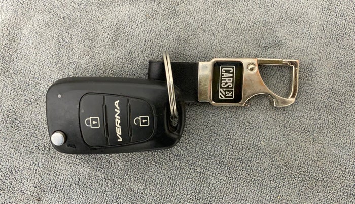 2012 Hyundai i20 SPORTZ 1.2, Petrol, Manual, 1,03,781 km, Key Close Up