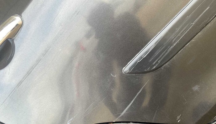 2016 Maruti Swift VXI, Petrol, Manual, 65,375 km, Right rear door - Minor scratches