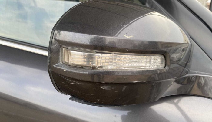 2016 Maruti Swift VXI, Petrol, Manual, 65,375 km, Right rear-view mirror - Indicator light not working