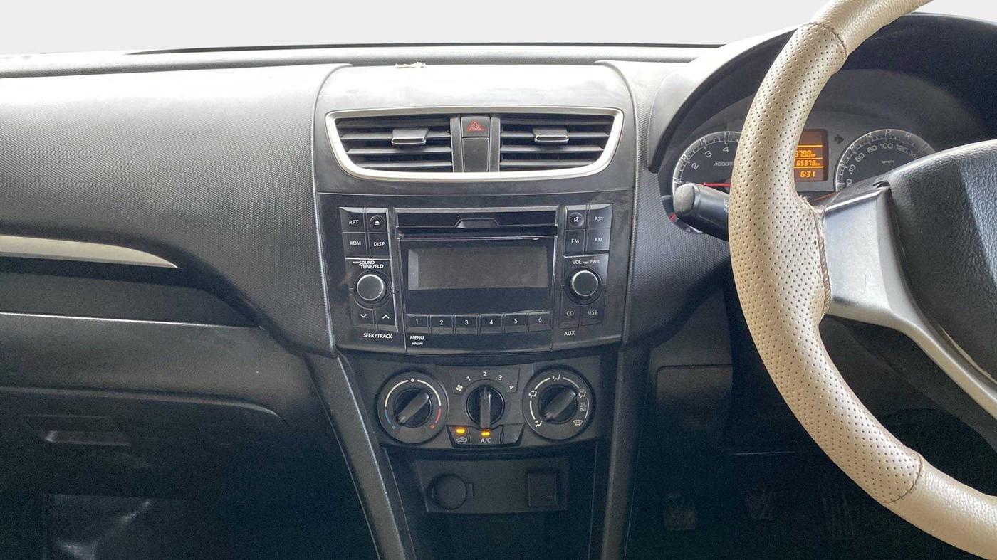 2016 Maruti Swift VXI, Petrol, Manual, 65,375 km, Air Conditioner