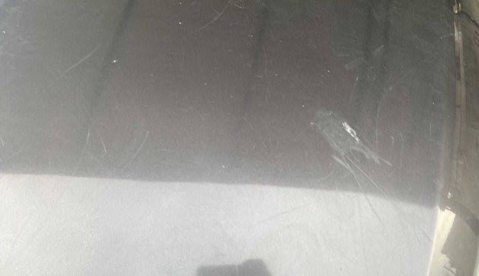 2016 Maruti Swift VXI, Petrol, Manual, 65,375 km, Bonnet (hood) - Minor scratches