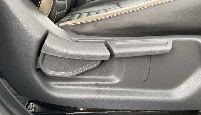 2019 Hyundai GRAND I10 NIOS SPORTZ AMT 1.2 KAPPA VTVT, Petrol, Automatic, 27,613 km, Driver Side Adjustment Panel