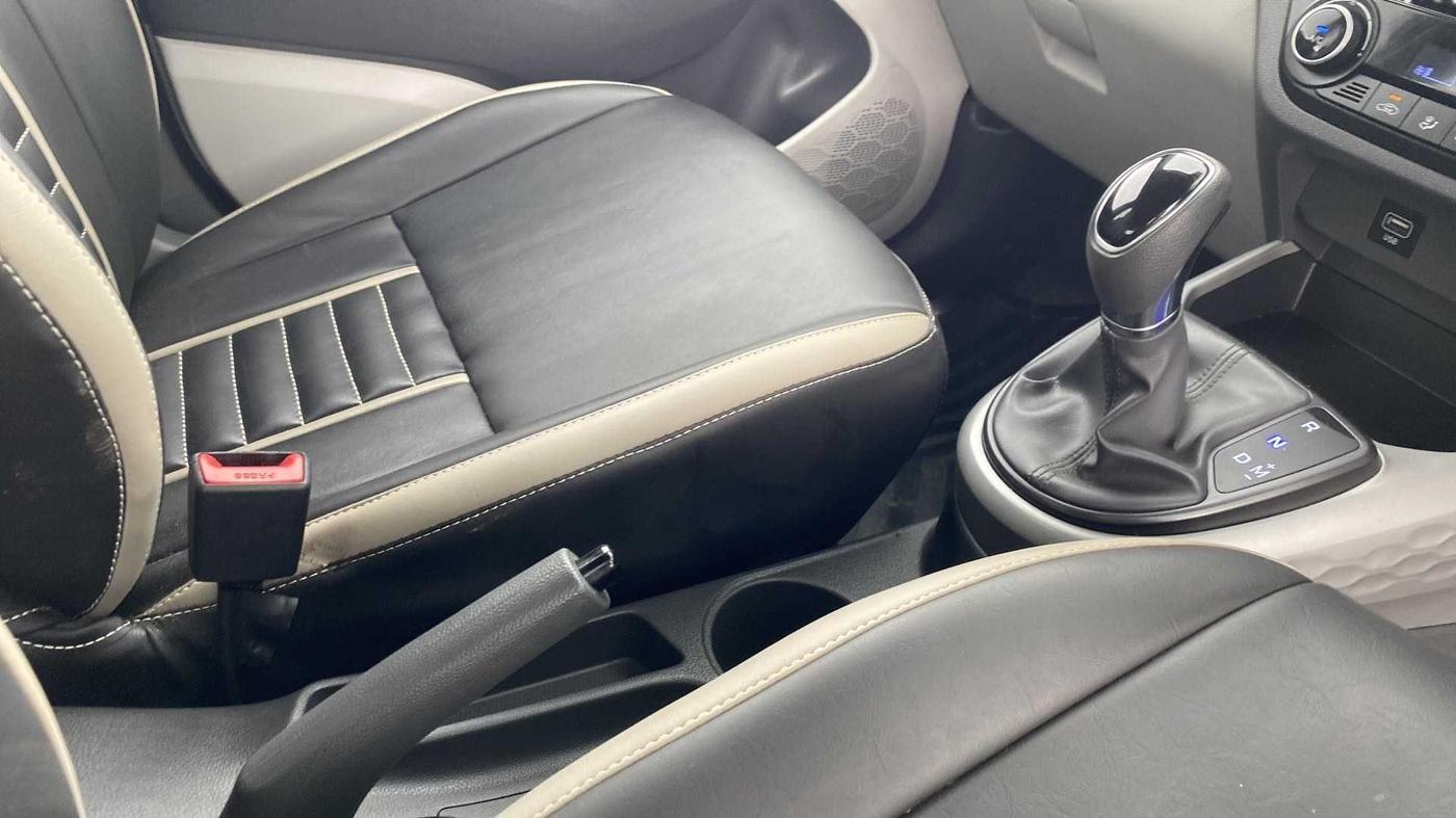 2019 Hyundai GRAND I10 NIOS SPORTZ AMT 1.2 KAPPA VTVT, Petrol, Automatic, 27,613 km, Gear Lever
