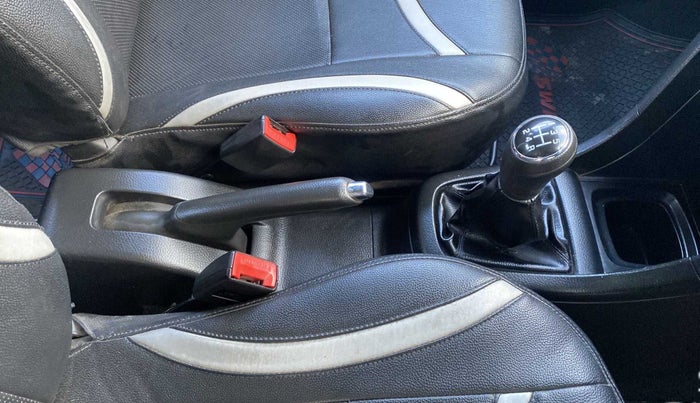 2014 Maruti Swift VXI, Petrol, Manual, 95,268 km, Gear Lever