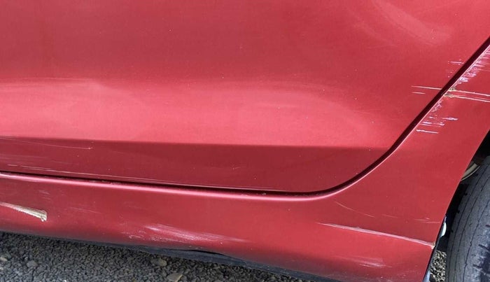 2014 Maruti Swift VXI, Petrol, Manual, 95,268 km, Left running board - Slightly dented