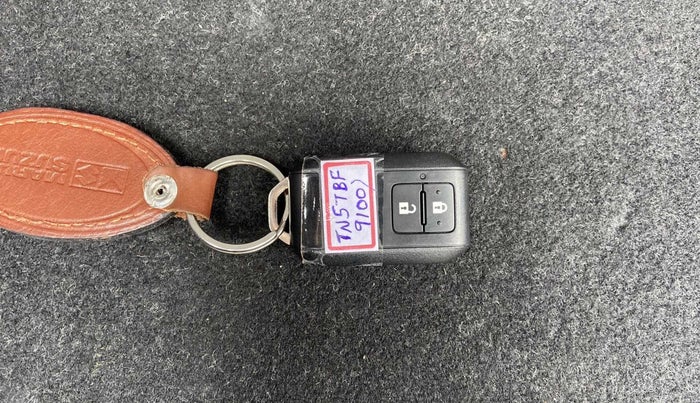 2018 Maruti Swift ZXI, Petrol, Manual, 44,874 km, Key Close Up