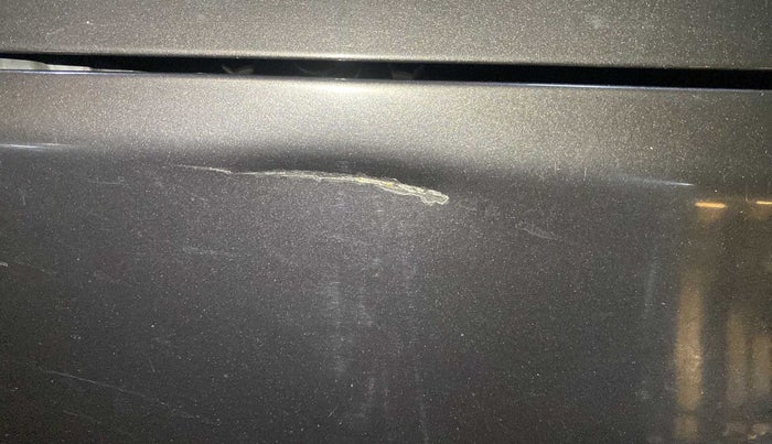 2019 Maruti Vitara Brezza ZDI, Diesel, Manual, 63,196 km, Left fender - Slightly dented