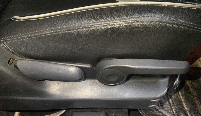 2019 Maruti Vitara Brezza ZDI, Diesel, Manual, 63,196 km, Driver Side Adjustment Panel