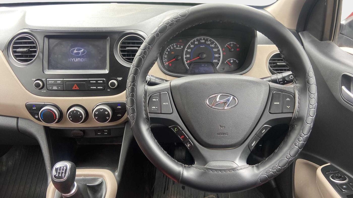 2017 Hyundai Grand i10 SPORTZ (O) 1.2 KAPPA VTVT, Petrol, Manual, 65,730 km, Steering Wheel Close Up