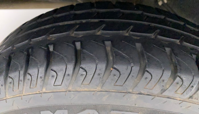 2018 Datsun Go Plus T, Petrol, Manual, 14,668 km, Right Rear Tyre Tread