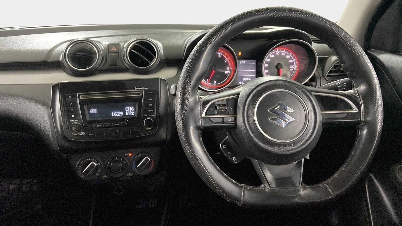 2019 Maruti Swift VXI, Petrol, Manual, 19,333 km, Steering Wheel Close Up