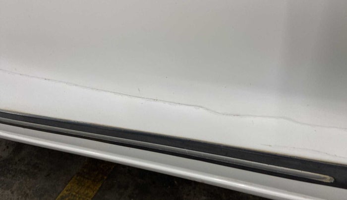 2019 Maruti Swift VXI, Petrol, Manual, 19,333 km, Front passenger door - Minor scratches