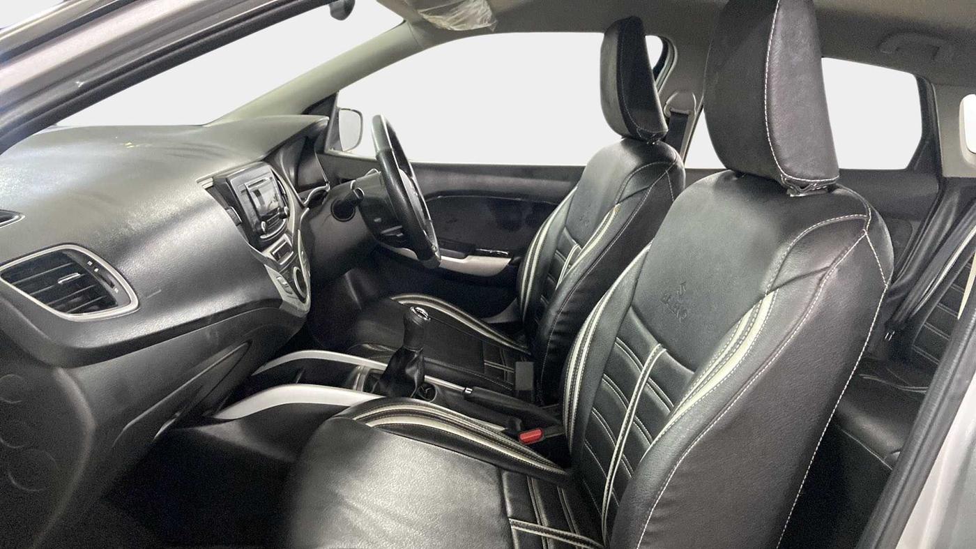 2016 Maruti Baleno DELTA PETROL 1.2, Petrol, Manual, 30,092 km, Right Side Front Door Cabin