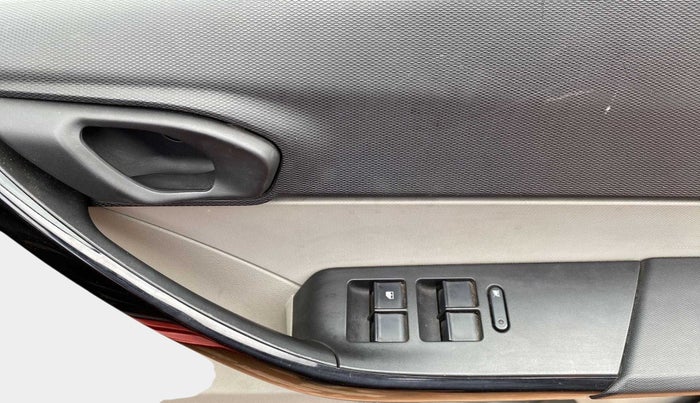 2018 Tata Tiago XT PETROL, Petrol, Manual, 7,007 km, Driver Side Door Panels Control