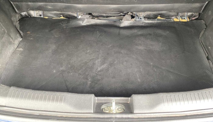 2021 Maruti IGNIS SIGMA 1.2, Petrol, Manual, 98,212 km, Boot Inside